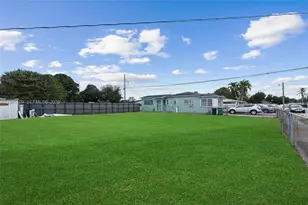 3030 NW 99th St, Miami, FL 33147 - Photo 22