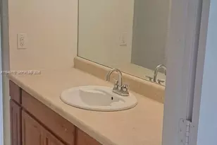 4255 N University Dr, Sunrise, FL 33351 - Photo 20