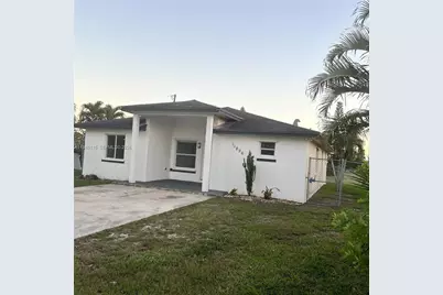 11896 SW 224th St, Miami, FL 33170 - Photo 2