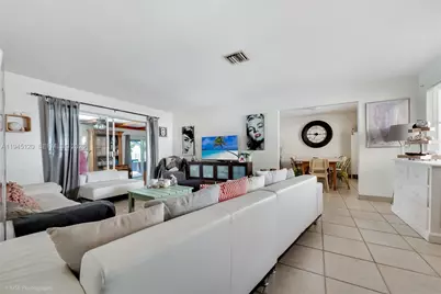 5700 SW 45th Ter, Miami, FL 33155 - Photo 4