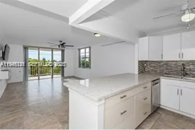 16740 NE 9th Ave #401, North Miami Beach, FL 33162 - Photo 2