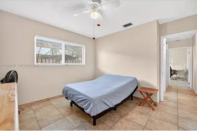 1621 NW 110 Ter, Pembroke Pines, FL 33026 - Photo 20