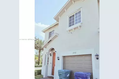 1002 NW 208th Ter, Miami Gardens, FL 33169 - Photo 2