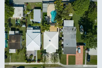 1627 Moffett St, Hollywood, FL 33020 - Photo 2