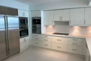 1331 Brickell Bay Dr, Miami, FL 33131 - Photo 6