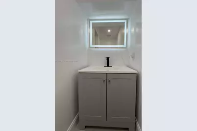 2850 NW 7th St, Fort Lauderdale, FL 33311 - Photo 10