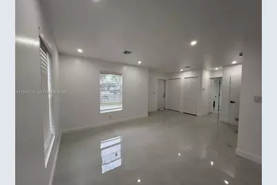 2850 NW 7th St, Fort Lauderdale, FL 33311 - Photo 2
