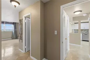 1075 NE Miami Gardens Dr, Miami, FL 33179 - Photo 32