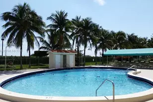 2899 Collins Ave, Miami Beach, FL 33140 - Photo 40