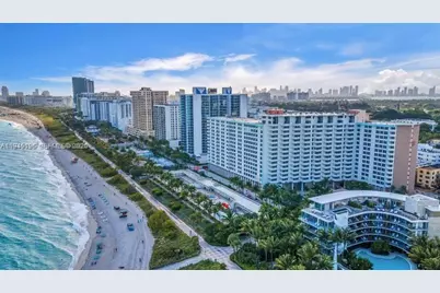2899 Collins Ave #1620, Miami Beach, FL 33140 - Photo 2