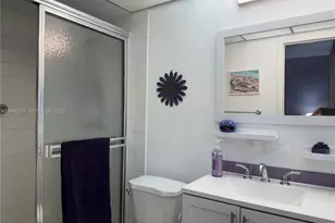 2861 Somerset Dr, Lauderdale Lakes, FL 33311 - Photo 14