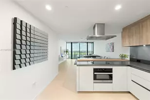 1000 Brickell Plaza, Miami, FL 33131 - Photo 2