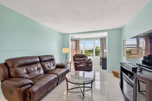 2801 Somerset Dr, Lauderdale Lakes, FL 33311 - Photo 2