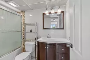 2801 Somerset Dr, Lauderdale Lakes, FL 33311 - Photo 16