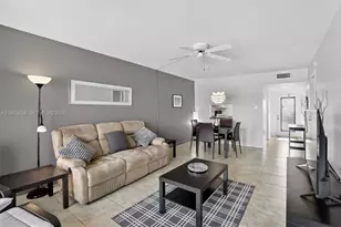 7897 Golf Cir Dr, Margate, FL 33063 - Photo 4