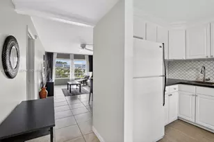 7897 Golf Cir Dr, Margate, FL 33063 - Photo 6