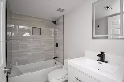 4240 Village Dr #B, Delray Beach, FL 33445 - Photo 10