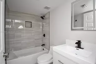 4240 Village Dr, Delray Beach, FL 33445 - Photo 10