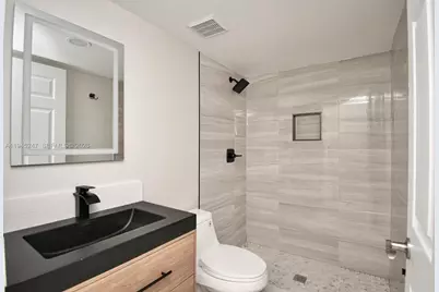 4240 Village Dr #B, Delray Beach, FL 33445 - Photo 12