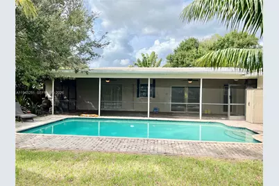7470 NW 10th Ct, Plantation, FL 33313 - Photo 4