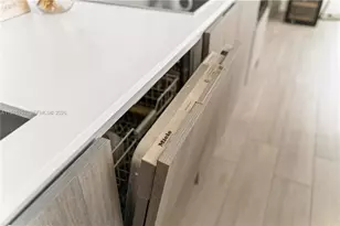 2900 NE 7th Ave, Miami, FL 33137 - Photo 12