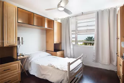11930 N Bayshore Dr #609, North Miami, FL 33181 - Photo 8