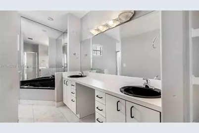 20820 San Simeon Way #24-G, Miami, FL 33179 - Photo 34