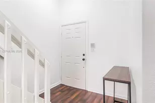 20820 San Simeon Way, Miami, FL 33179 - Photo 4