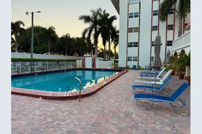 [Address not provided], Hallandale Beach, FL 33009 - Photo 4