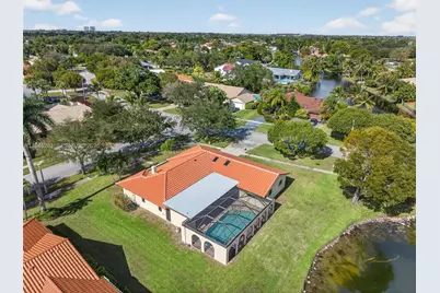 1060 NW 94th Ter, Plantation, FL 33322 - Photo 34