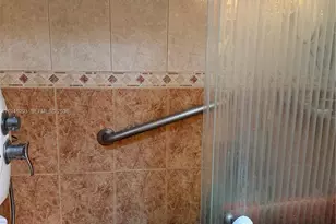 [Address not provided], Hallandale Beach, FL 33009 - Photo 8