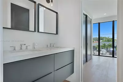 355 NW 50th St, Miami, FL 33127 - Photo 20