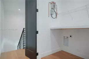 355 NW 50th St, Miami, FL 33127 - Photo 16