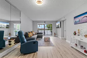 13355 SW 16th Ct, Pembroke Pines, FL 33027 - Photo 6