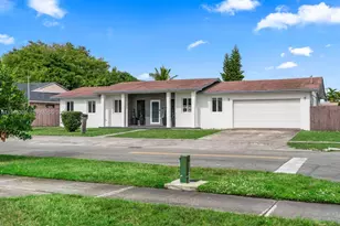 700 NW 9th Ct, Hallandale Beach, FL 33009 - Photo 36