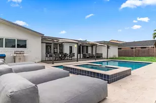 700 NW 9th Ct, Hallandale Beach, FL 33009 - Photo 34