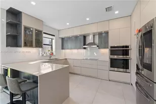 17619 SW 153rd Path, Miami, FL 33187 - Photo 2