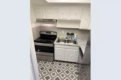 1535 SE 15th St #202, Fort Lauderdale, FL 33316 - Photo 2
