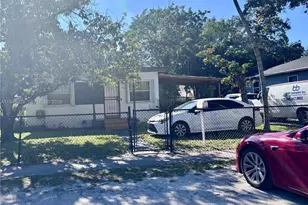 680 NE 136th St, North Miami, FL 33161 - Photo 2