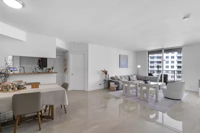 701 Brickell Key Blvd #1606, Miami, FL 33131 - Photo 6