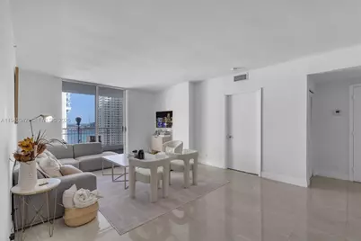 701 Brickell Key Blvd #1606, Miami, FL 33131 - Photo 2