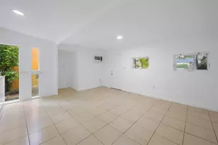 348 NE 58th St, Miami, FL 33137 - Photo 6