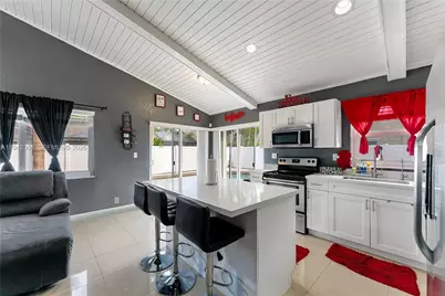 7527 SW 6th Ct, North Lauderdale, FL 33068 - Photo 8