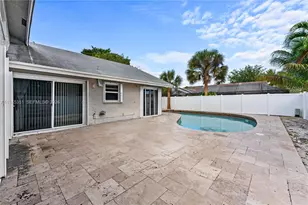 7527 SW 6th Ct, North Lauderdale, FL 33068 - Photo 22