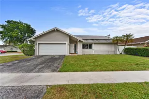 7527 SW 6th Ct, North Lauderdale, FL 33068 - Photo 2