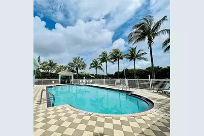 1916 Alamanda Way, Riviera Beach, FL 33404 - Photo 4