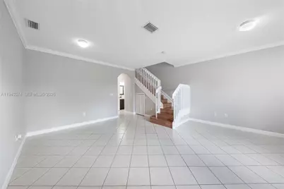 5560 NW 107th Ave #1012, Doral, FL 33178 - Photo 4