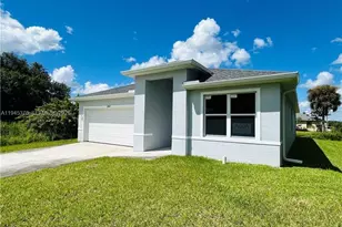 2812 49th St SW, Lehigh Acres, FL 33974 - Photo 4