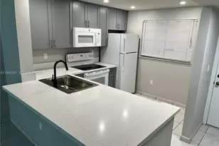 10865 SW 112th Ave, Miami, FL 33176 - Photo 2