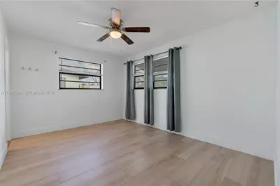 1310 NW 42nd St, Oakland Park, FL 33309 - Photo 22